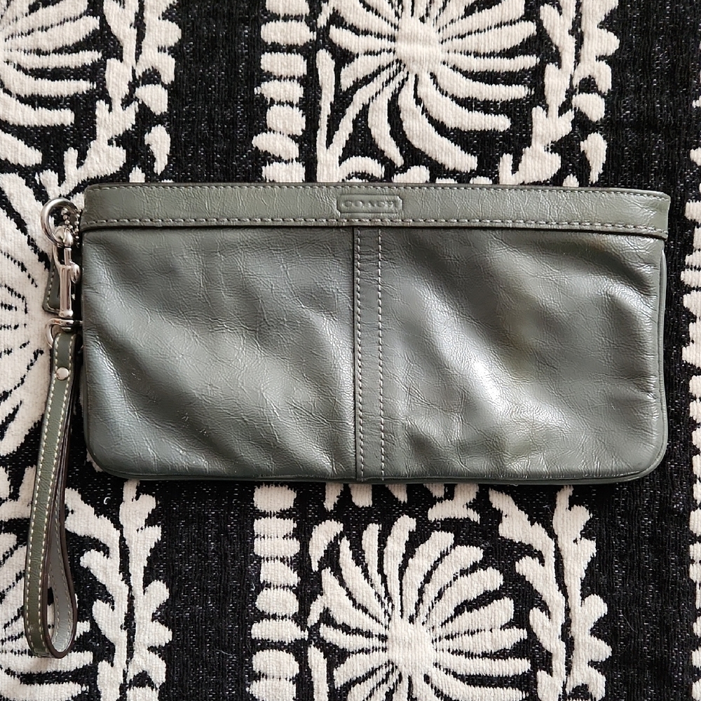 Coach Olive Gray Leather Wristlet Clutch